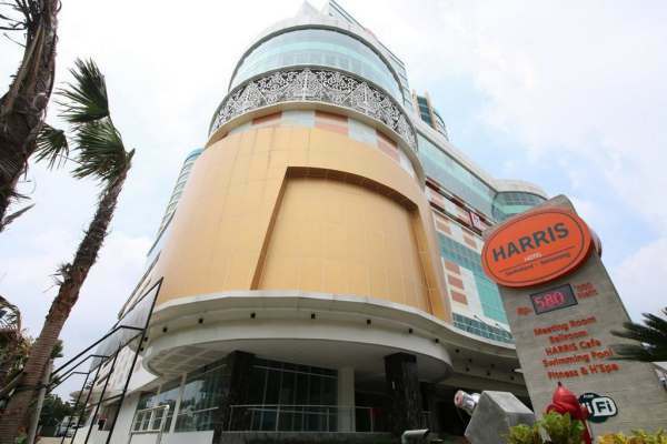 Harris Hotel Sentraland Semarang Exterior foto